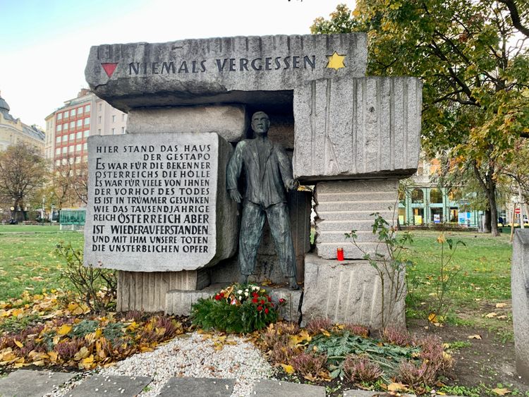 Denkmal für die Opfer der Gestapo in Wien am Morzinplatz. Allein in Salzburg kamen nach 1945 mindestens zehn ehemalige Gestapo-Leute wieder in der Polizei unter. 