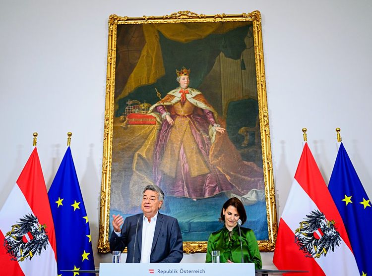 Vizekanzler Kogler (Grüne) und Verfassungsministerin Edtstadler (ÖVP)