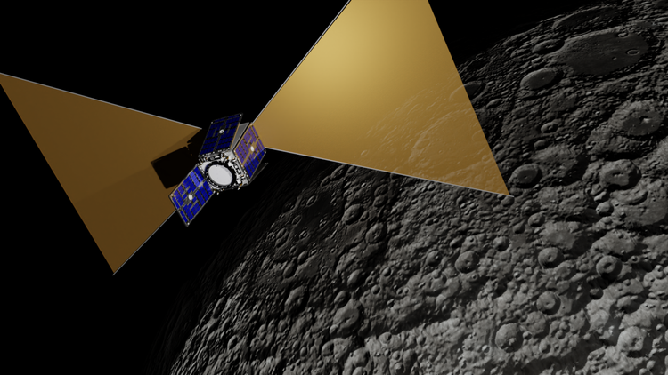 Eine Darstellung eines Satelliten im Weltraum über der Oberfläche des Mondes. Der Satellit besitzt zwei große, goldene Solarpanel-Flügel und weist eine quadratische Hauptstruktur auf, die mit blauen Solarzellen ausgestattet ist. Die Mondoberfläche zeigt zahlreiche Krater.