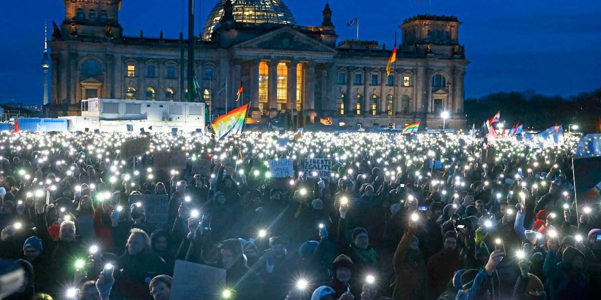 Falscher Ton Bei Demovideo Aus Berlin Sorgte Für Irritationen ...