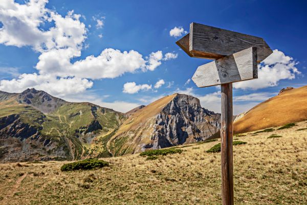 Wie-sch-tze-ich-mich-beim-Wandern-und-Bergsteigen-richtig-ein-