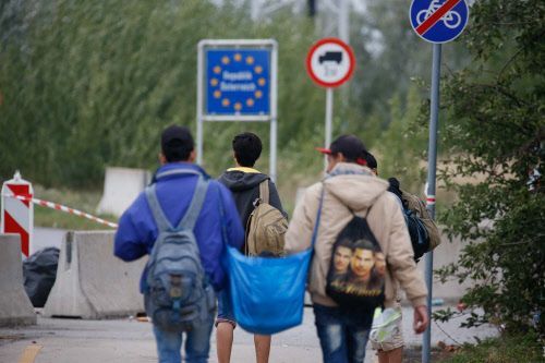 Zehn-Jahre-Fl-chtlingskrise-Ist-die-Willkommenskultur-gescheitert-2-2-