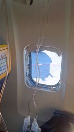 Unfall mit Flugzeugfenster laut Ryanair wohl durch Fremdkörper verursacht