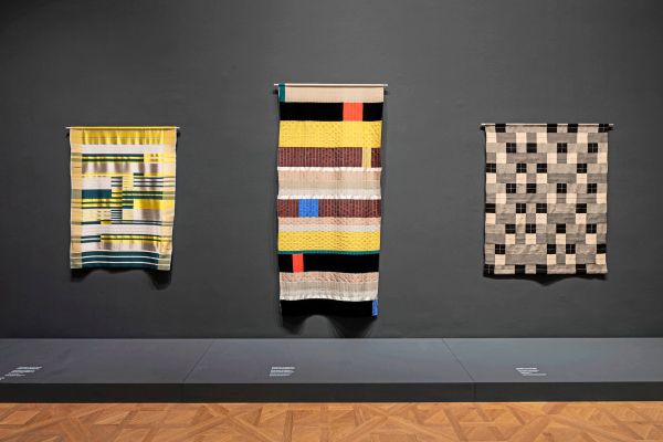 Innovationen-aus-Stoff-Belvedere-ehrt-Textilk-nstlerin-Anni-Albers