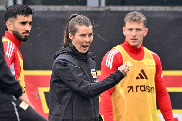 Die-Bundesliga-Trainerin-und-viel-Gegenwind-f-r-Schwachk-pfe-und-Sexisten-