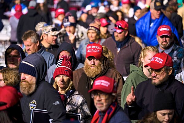 Wie-ticken-die-Menschen-die-Trump-weiterhin-gottgleich-verehren-