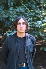 Elias Hirschl erhält den Düsseldorfer Literaturpreis Die Auszeichnung für sein literarisches Gesamtwerk ist mit 20.000 Euro dotiert. Hirschls jüngster Roman "Schleifen" wurde als "origineller Ideenroman" gewürdigt