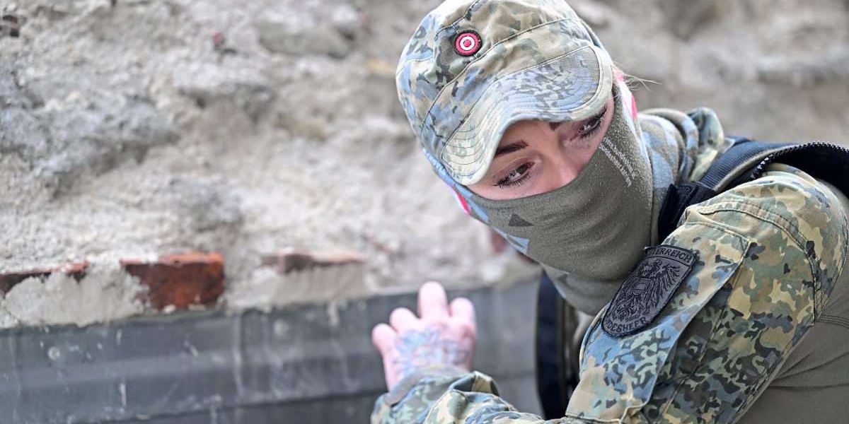 Diskussion über die Wehrpflicht für Frauen - Heer & Zivildienst