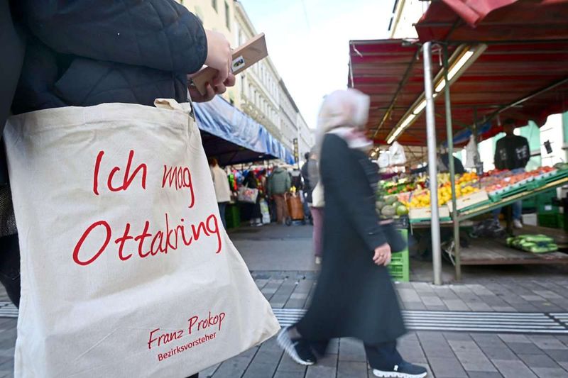 Blaue Spuren im roten Wien: Was die FPÖ in Favoriten beflügelt – und in Ottakring hemmt