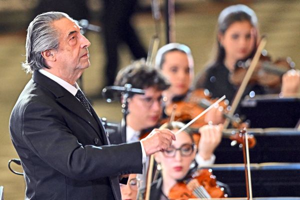 Die-Philharmoniker-mit-Hell-Dunkel-Spielen-bei-Papa-Haydn