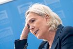 Le Pen wegen mutmaßlicher Veruntreuung von EU-Geld vor Gericht