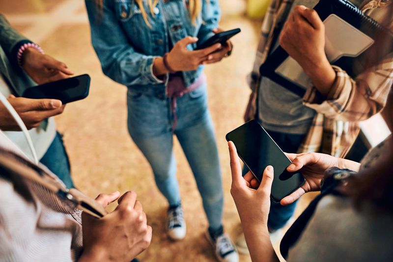 Gatekeeper Eltern: Zwischen TikTok, Roblox und KI-Tutor