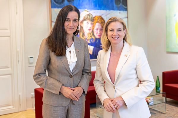 Ungarns-neue-Au-enministerin-Da-wurde-so-einiges-geschreddert-