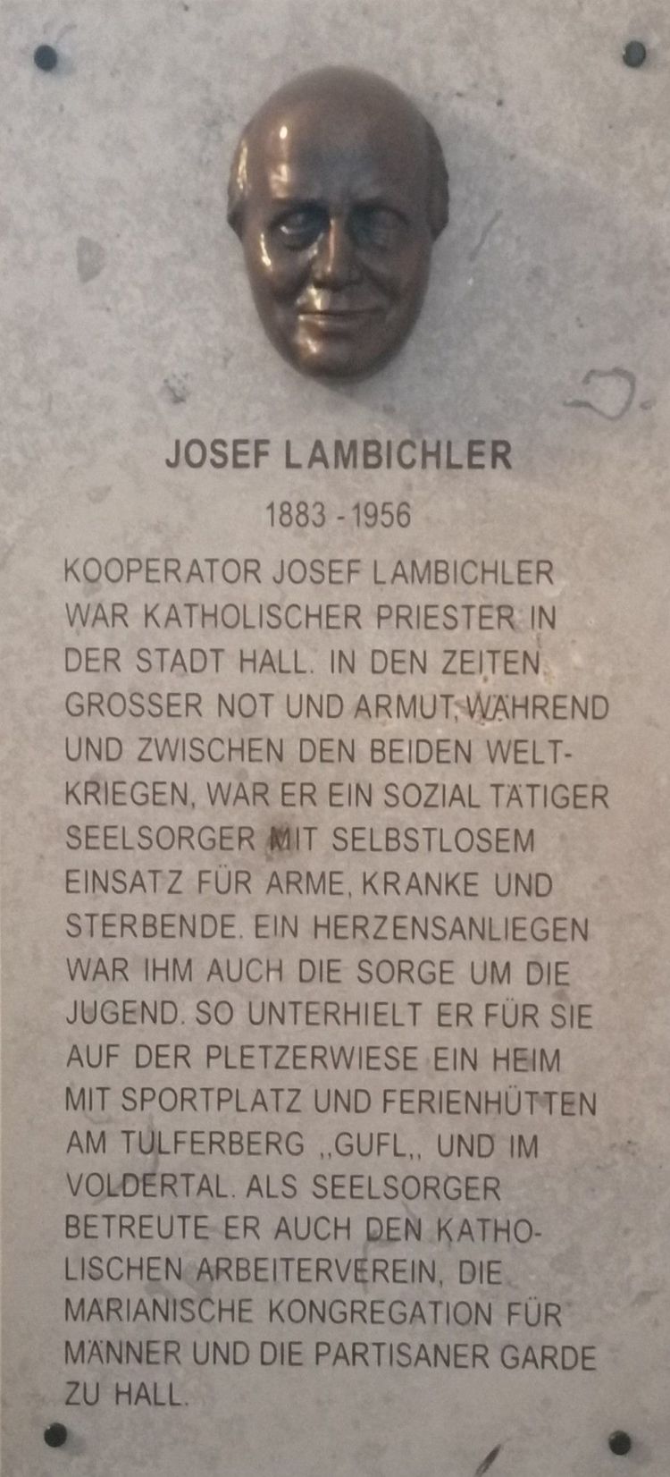 Gedenktafel in der Haller Jesuitenkirche