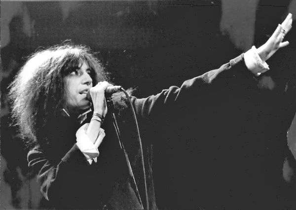 Vor-50-Jahren-erschien-Horses-von-Patti-Smith-ein-Meilenstein
