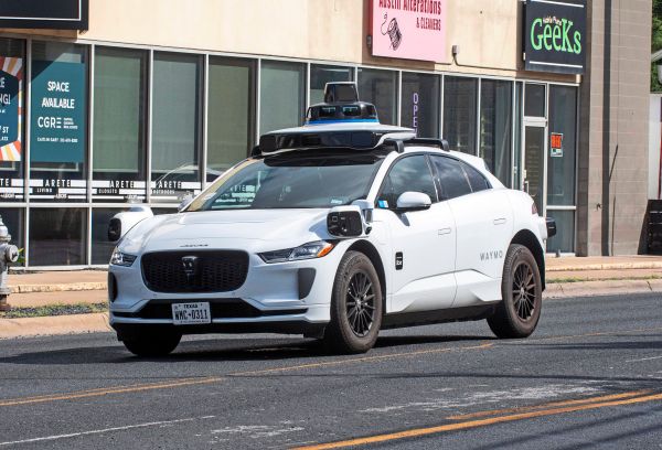 Seitenhieb-auf-Robotaxi-Waymo-vergr-ert-Servicegebiet-in-Austin