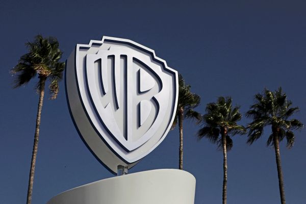 Warner-Bros-lehnt-laut-Bloomberg-erstes-bernahmeangebot-von-Paramount-ab