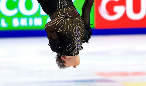 Bei-Olympia-gescheiterter-Eiskunstlauf-Star-Malinin-brilliert-bei-WM-mit-drittem-Gold