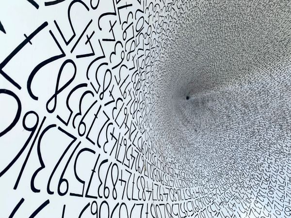 Mathematische-Verbindung-zwischen-Unendlichkeit-und-Computerwissenschaft-entdeckt