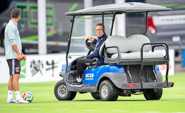 Das-Wunder-Rangnick-Wie-der-Erfolgstrainer-in-sterreich-landete-aus-Sicht-der-Beteiligten