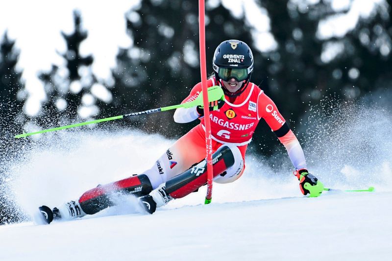 Rast hält mit Shiffrin im Kranjska-Gora-Slalom mit