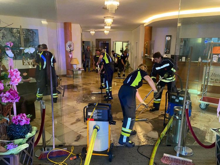 Überschwemmtes Innenstadthotel in Amstetten.