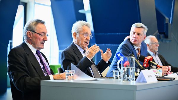 Namhafte-Juristen-kritisieren-Entwurf-f-r-Bundesstaatsanwaltschaft