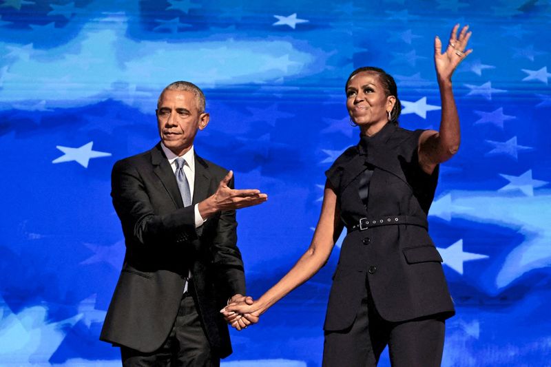 Trump löscht nach Kritik rassistisches Posting über Barack und Michelle Obama