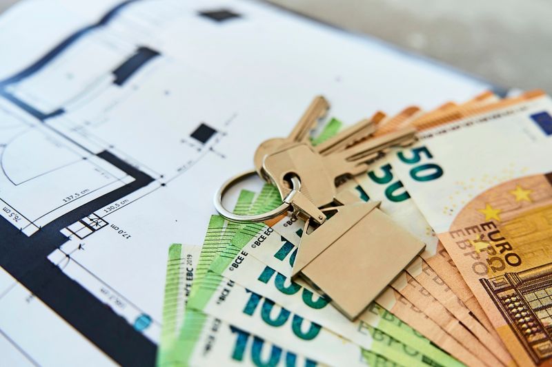 Wie legt man Geld am besten an, wenn ein Immobilienkauf geplant ist?