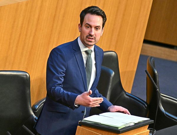 Nationalrat-Verpflichtende-Sommerschule-beschlossen