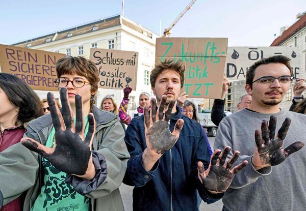 Letzte-Generation-vor-Gericht-Wo-steht-der-Klimaaktivismus-in-sterreich-