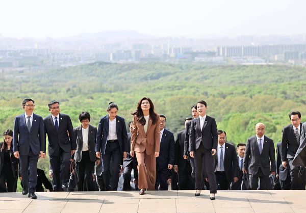 Taiwans-Peking-Versteherin-wirbt-in-China-um-Ann-herung