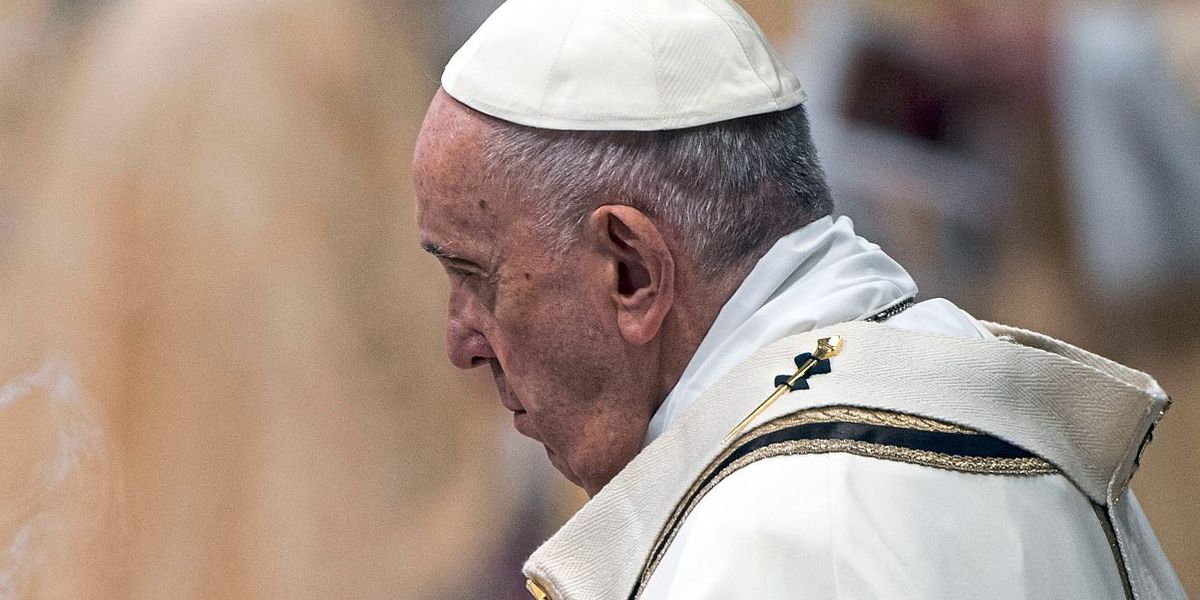 Papst nach Herz- und Atemproblemen ins Spital eingeliefert