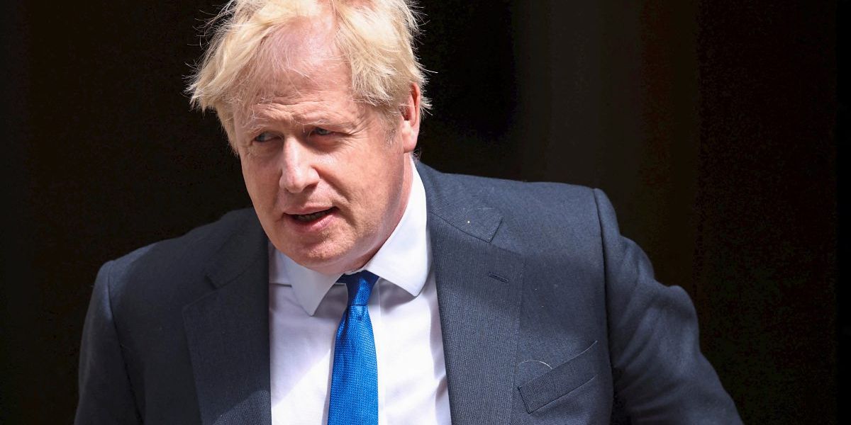 Britischer Premier Johnson will nicht zurücktreten