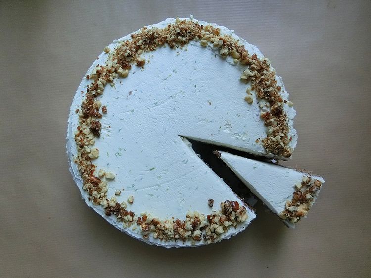 Nusstorte mit LimettenMascarponeCreme Backen derStandard.at
