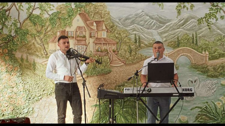 Vanya Lemen und Andrii Drahun spielen karpatische Musik in der ukrainisch-rumänischen Grenzregion – das ist kein Klezmer, aber fast.