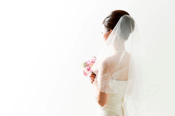 Passt-ihr-noch-in-euren-Hochzeitsanzug-oder-Hochzeitskleid-