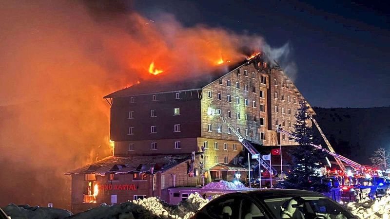 Mindestens 66 Tote und viele Verletzte bei Brand in türkischem Skihotel