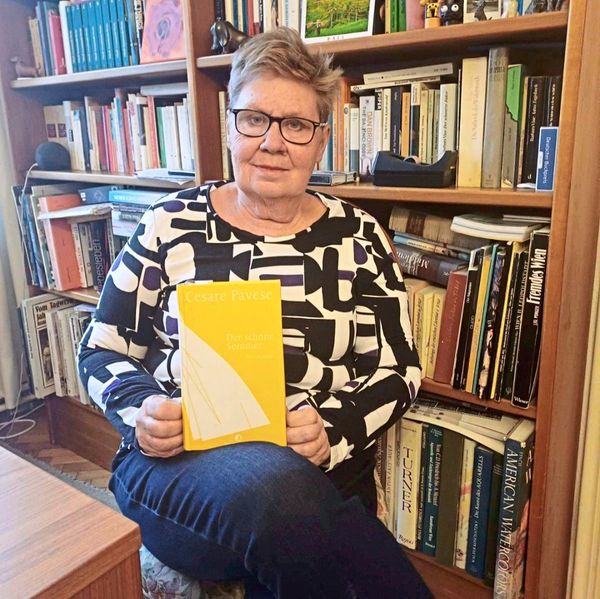 Hallo-was-lesen-Sie-Karin-Fleischanderl-