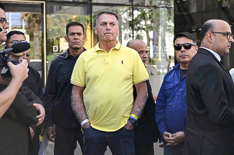 Bolsonaro plante offenbar Flucht und Asylansuchen in Argentinien