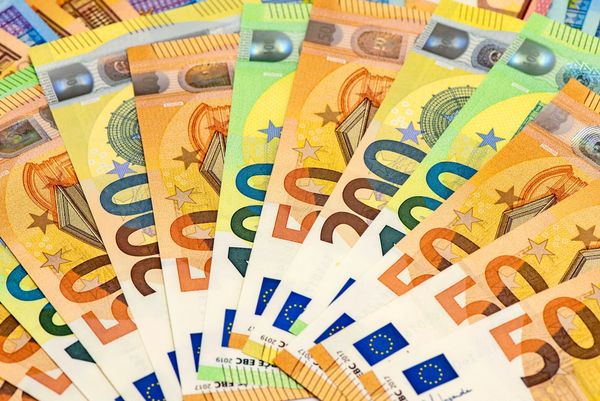 Neuer-Rekordwert-sterreicher-haben-2024-mehr-als-14-Milliarden-Euro-verschenkt