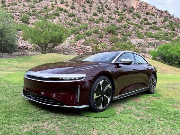 Neuer-Rekord-f-r-E-Autos-Lucid-Air-Grand-Touring-schafft-1205-Kilometer-mit-einer-Ladung