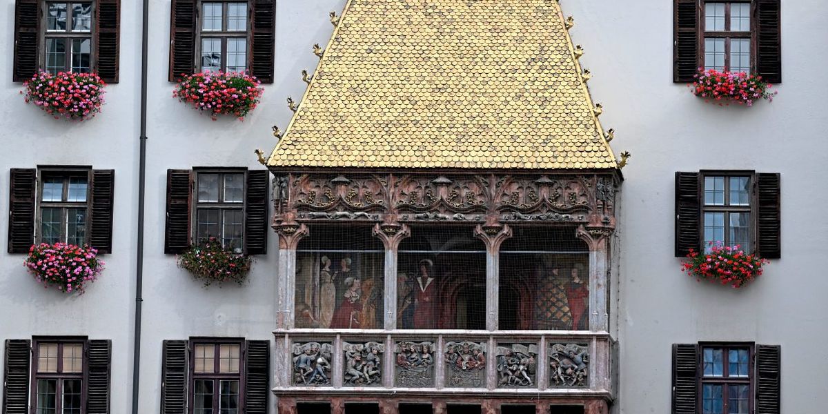 Innsbruck, wo die Alpen Garnelen tragen - Julya Rabinowich ...