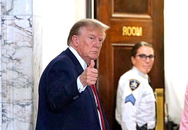 Gericht kippt 500-Millionen-Strafe, Betrugsvorwurf aber bestätigt: Trump feiert Teilerfolg als "tot…