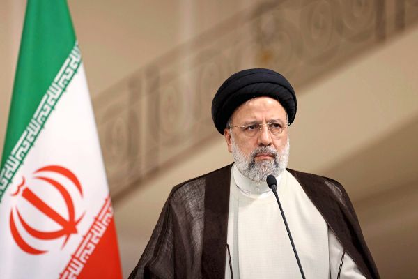 Irans-Parlament-und-Justiz-berpr-fen-bestehendes-Kopftuchgesetz