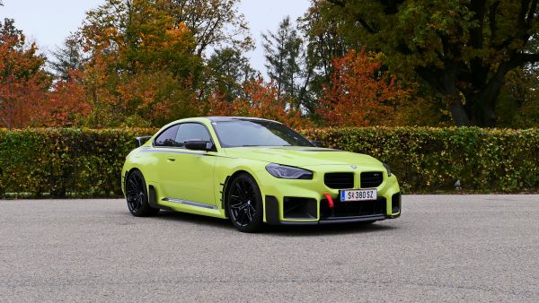BMW-M2-Coup-protziger-Handschalter-im-Rennsport-Design