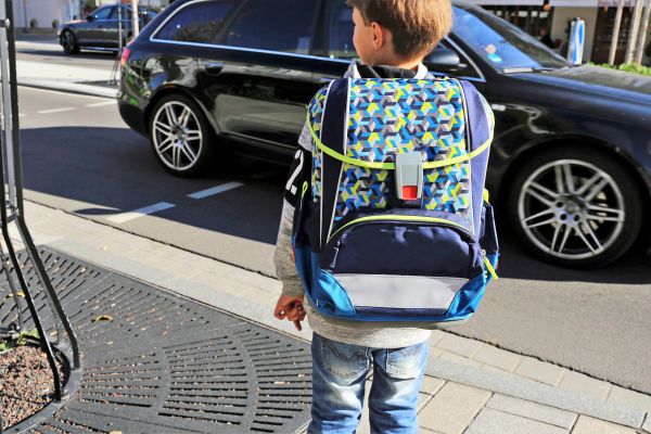 Ab-wann-sollten-Kinder-allein-in-die-Schule-gehen-