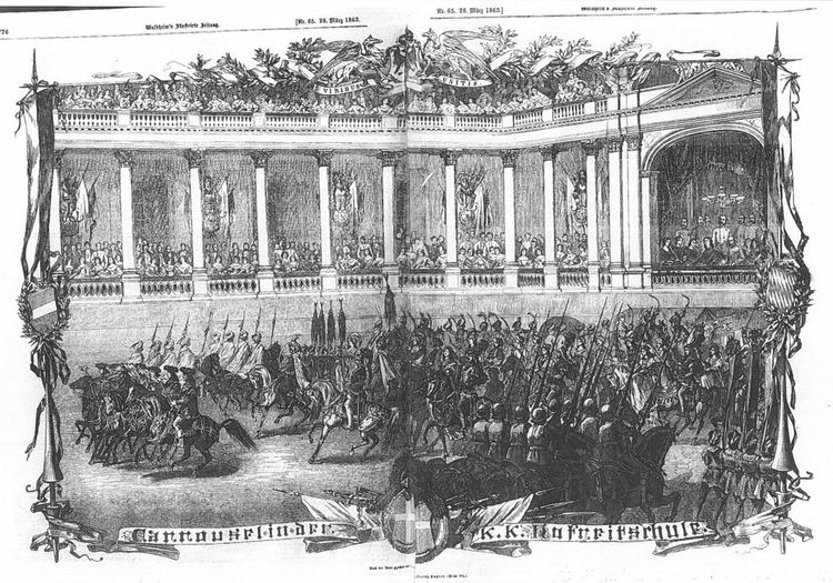 Zeichnung von einer Reitvorführung mit Publikum in großer Halle und Publikum.
