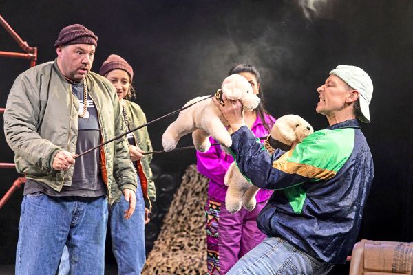 Die-1990er-umschreiben-mit-Barbi-Markovi-s-Die-verschissene-Zeit-