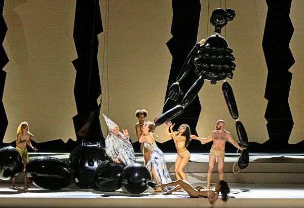 -Le-Grand-Macabre-als-abgesagter-Opernuntergang